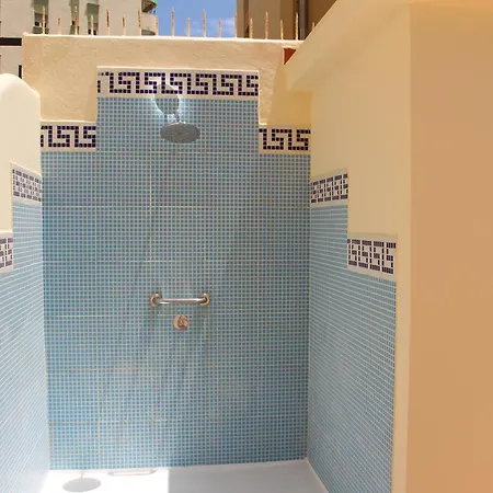 Renovated Mikky Close Apartment Marbella