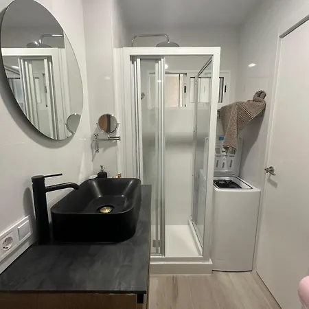 Renovated Mikky Close Apartment Marbella