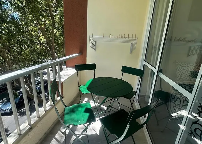 Renovated Mikky Close